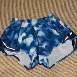 Blue Pattern Lululemon Hotty Hot Short 2.5”